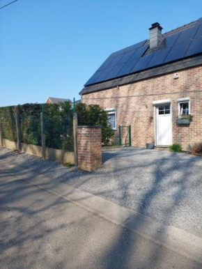 Une chambre privée au sein d'une villa à la campagne